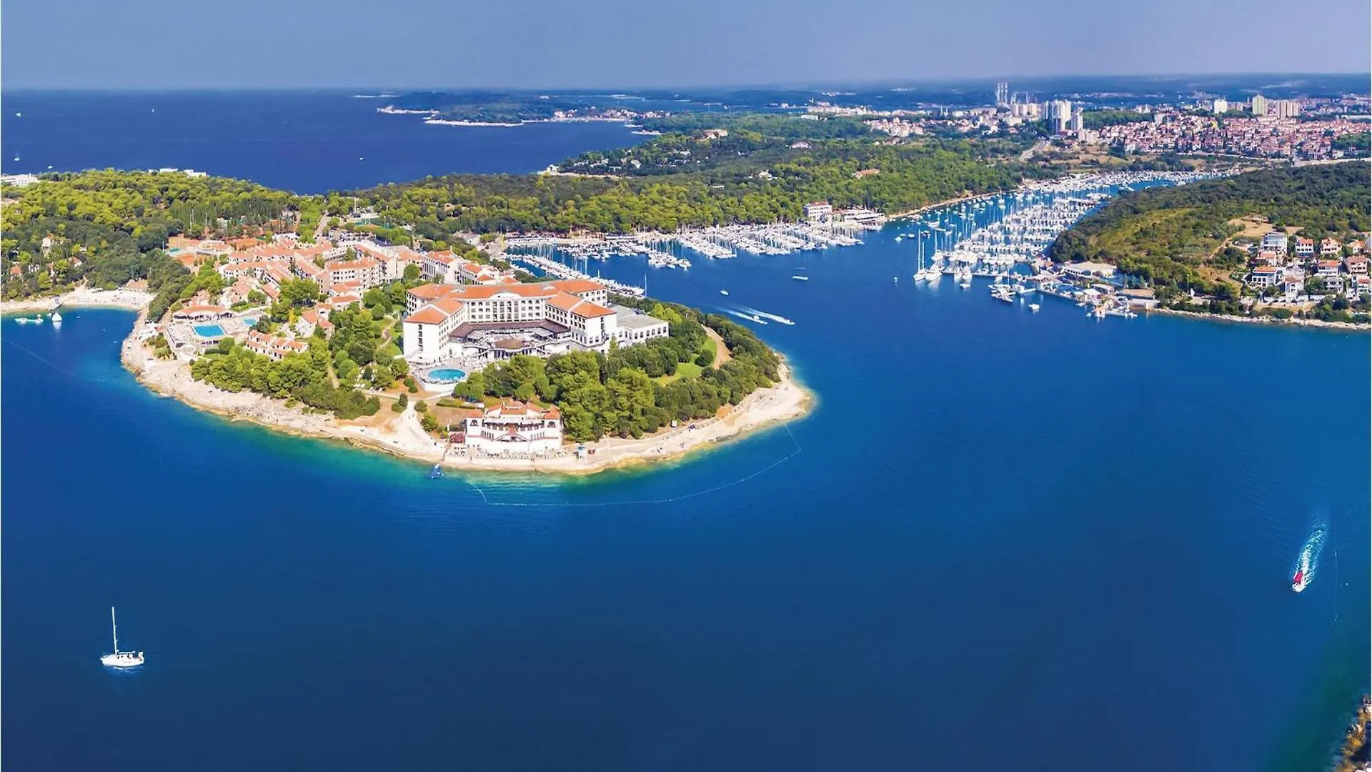 1 Bedroom Lovely Apartment In Pula