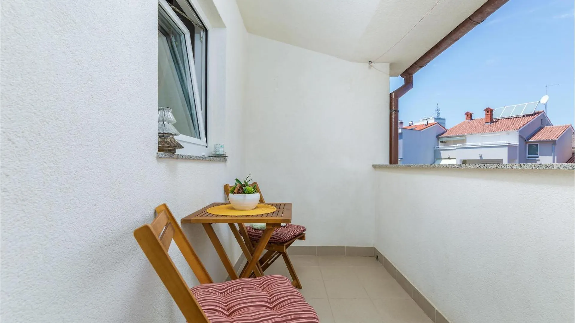 1 Bedroom Lovely Apartment In Pula